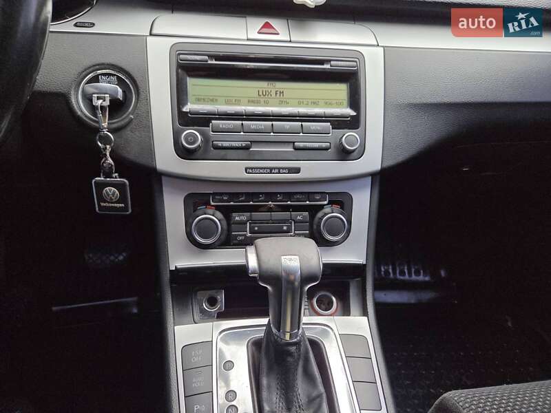 Универсал Volkswagen Passat 2010 в Черновцах