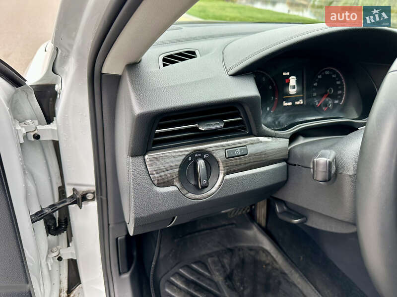 Седан Volkswagen Passat 2021 в Білій Церкві