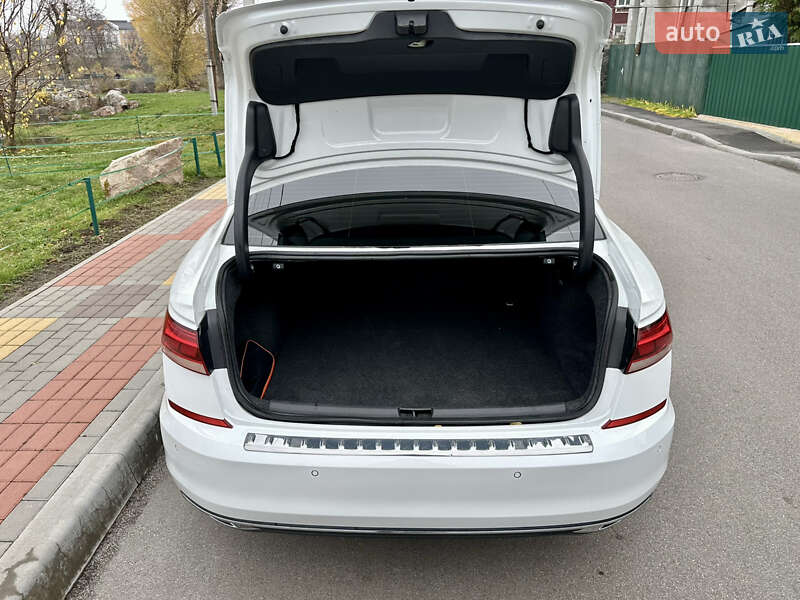 Седан Volkswagen Passat 2021 в Білій Церкві