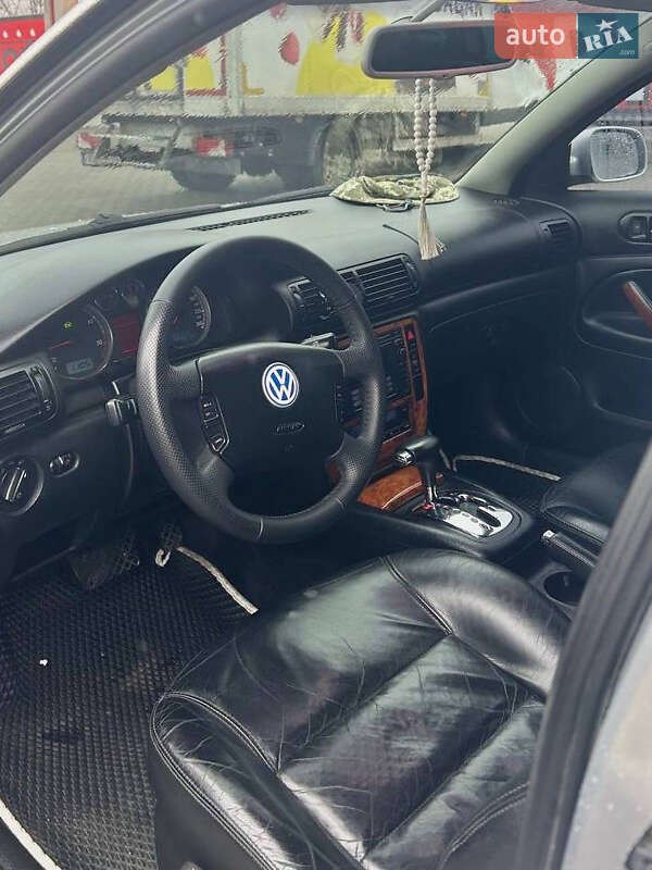 Универсал Volkswagen Passat 2002 в Киеве