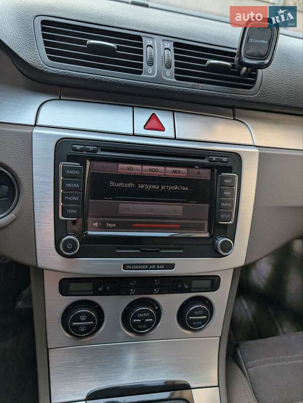 Седан Volkswagen Passat 2006 в Тячеве