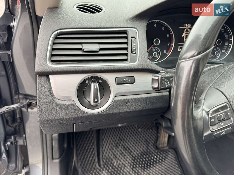 Седан Volkswagen Passat 2013 в Броварах