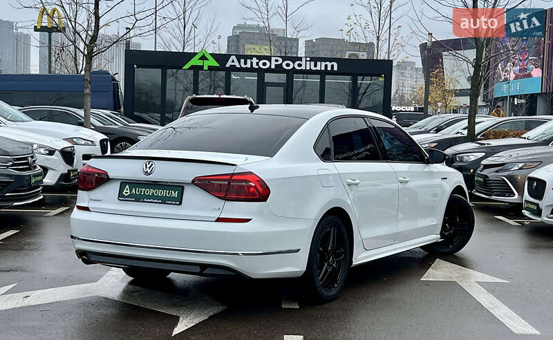 Седан Volkswagen Passat 2018 в Киеве