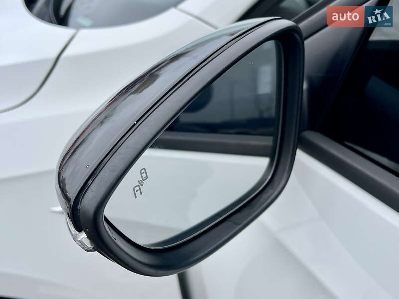 Седан Volkswagen Passat 2018 в Киеве