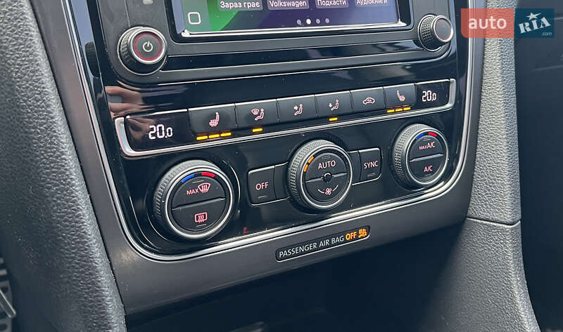 Седан Volkswagen Passat 2018 в Киеве