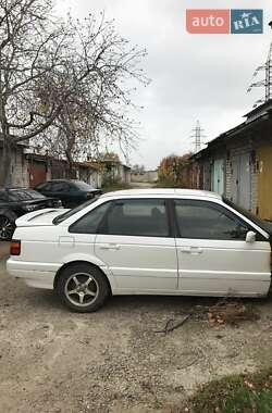 Седан Volkswagen Passat 1988 в Николаеве