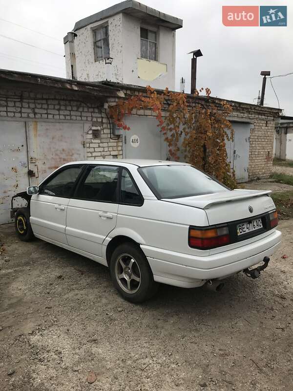 Седан Volkswagen Passat 1988 в Николаеве фото 5 Седан Volkswagen Passat 1988 в Николаеве