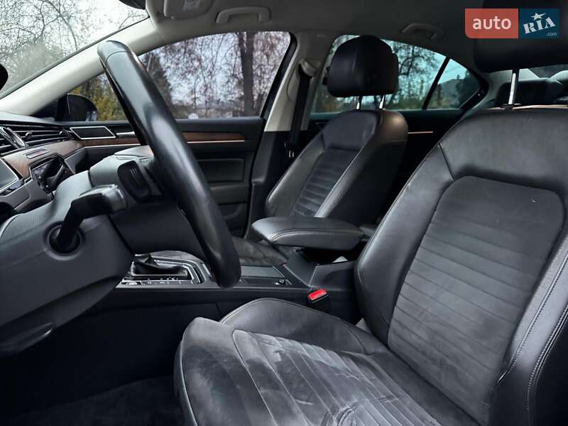 Седан Volkswagen Passat 2018 в Киеве фото 33 Седан Volkswagen Passat 2018 в Киеве