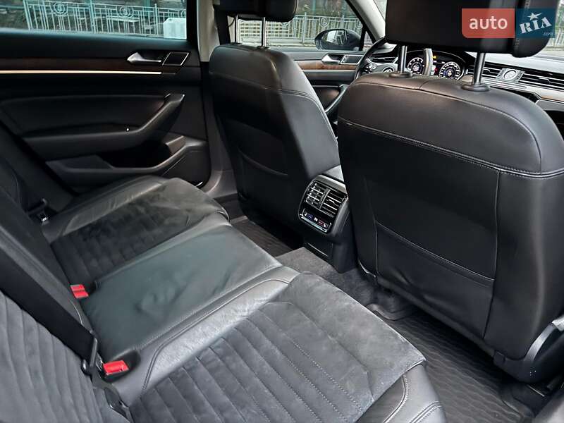 Седан Volkswagen Passat 2018 в Киеве фото 44 Седан Volkswagen Passat 2018 в Киеве