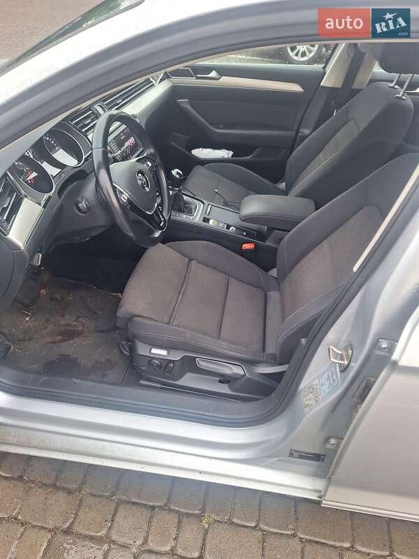 Универсал Volkswagen Passat 2016 в Ужгороде фото 6 Универсал Volkswagen Passat 2016 в Ужгороде