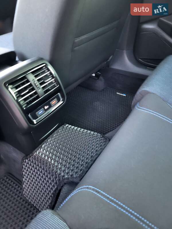 Універсал Volkswagen Passat 2016 в Львові