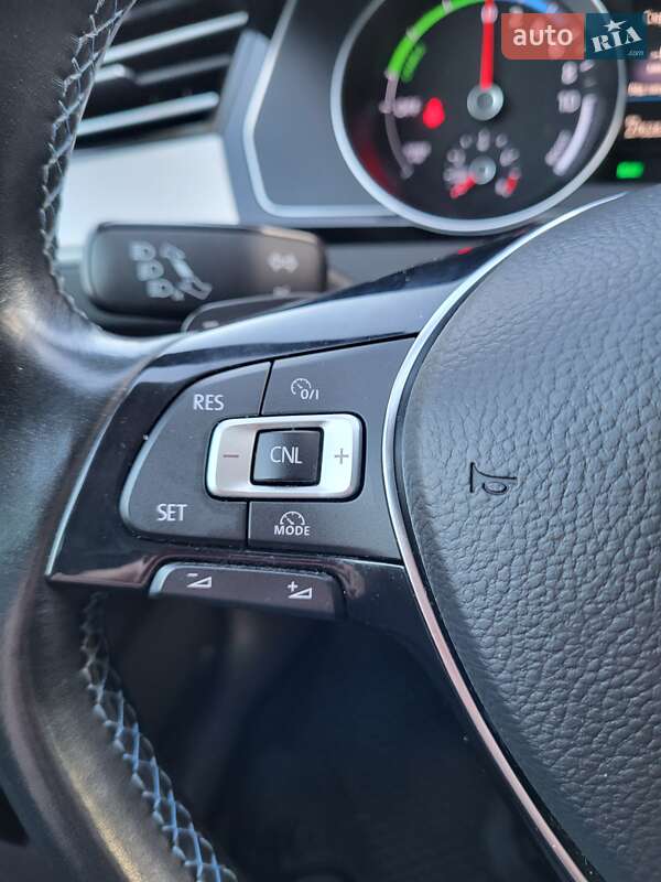 Універсал Volkswagen Passat 2016 в Львові