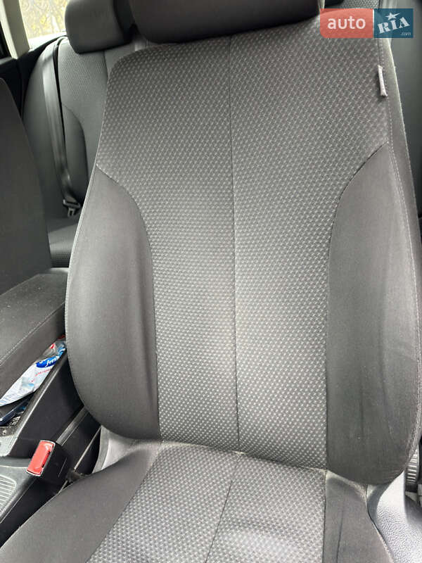 Универсал Volkswagen Passat 2006 в Умани фото 31 Универсал Volkswagen Passat 2006 в Умани