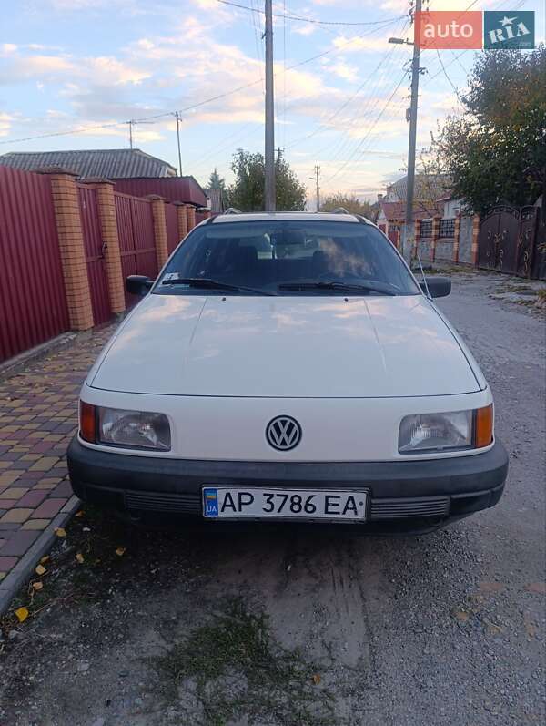 Универсал Volkswagen Passat 1989 в Запорожье