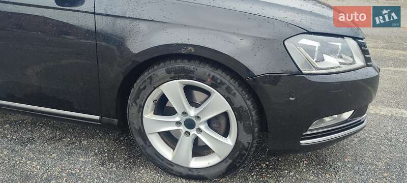 Седан Volkswagen Passat 2011 в Мироновке