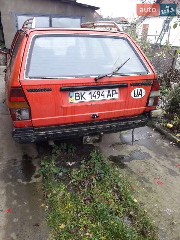 Универсал Volkswagen Passat 1983 в Костополе