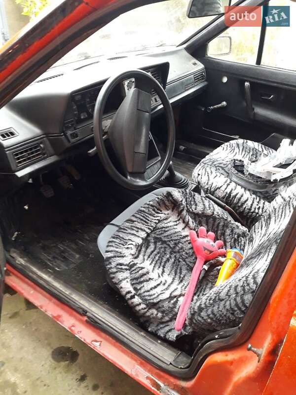 Универсал Volkswagen Passat 1983 в Костополе