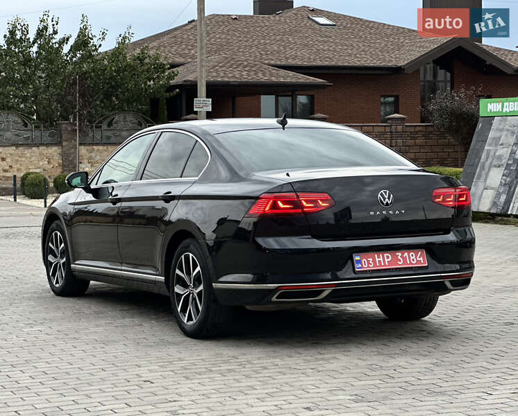 Седан Volkswagen Passat 2021 в Ровно