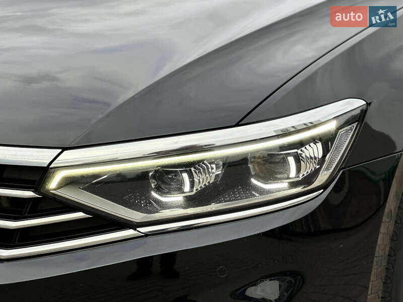 Седан Volkswagen Passat 2021 в Ровно