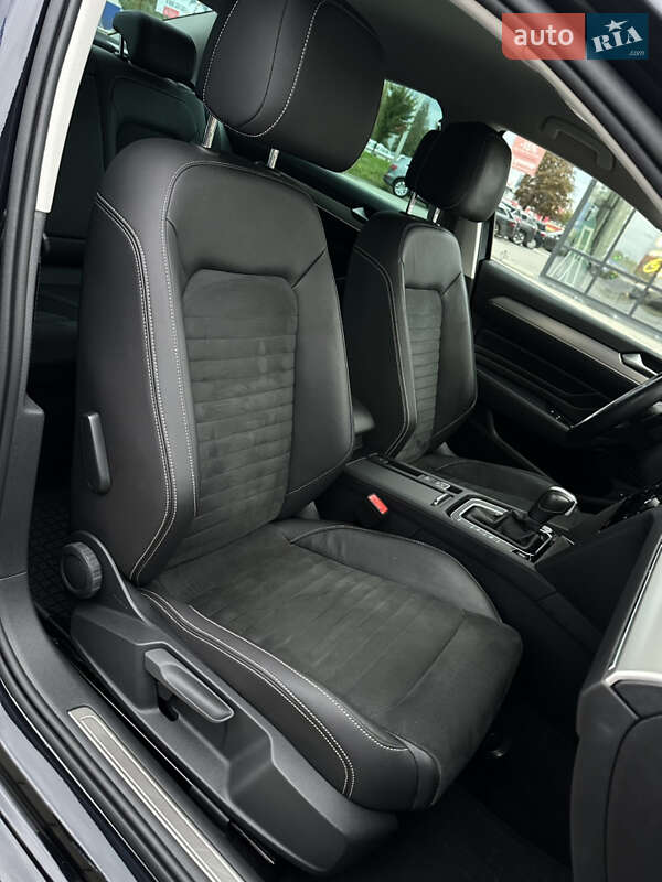 Седан Volkswagen Passat 2021 в Ровно