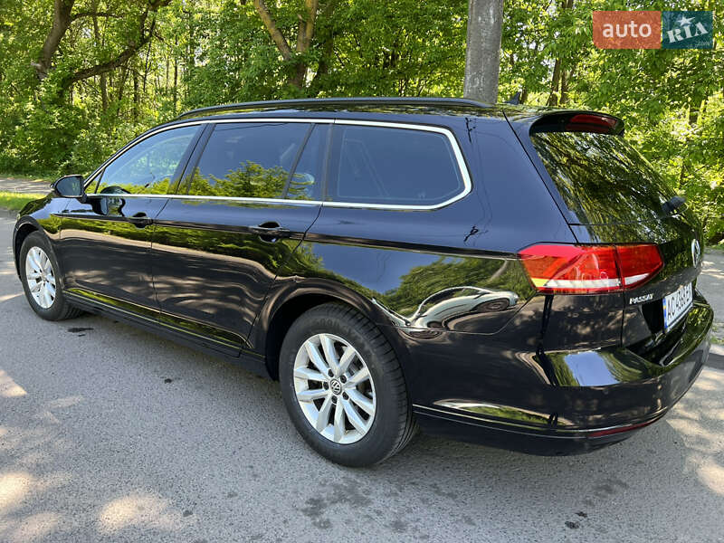 Универсал Volkswagen Passat 2017 в Луцке фото 6 Универсал Volkswagen Passat 2017 в Луцке