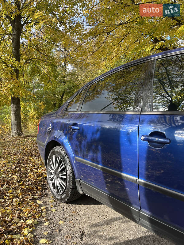 Седан Volkswagen Passat 1998 в Баре