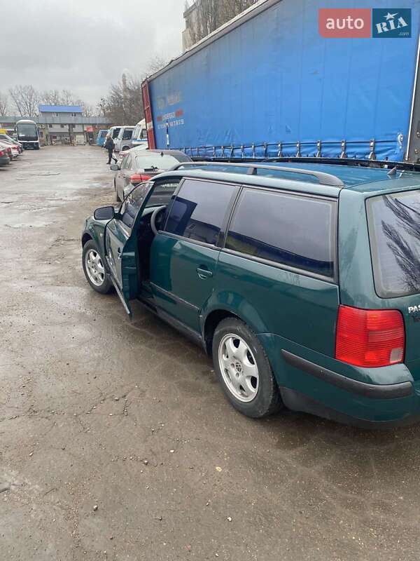 Универсал Volkswagen Passat 1999 в Киеве
