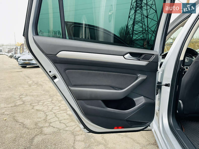 Универсал Volkswagen Passat 2015 в Харькове фото 16 Универсал Volkswagen Passat 2015 в Харькове