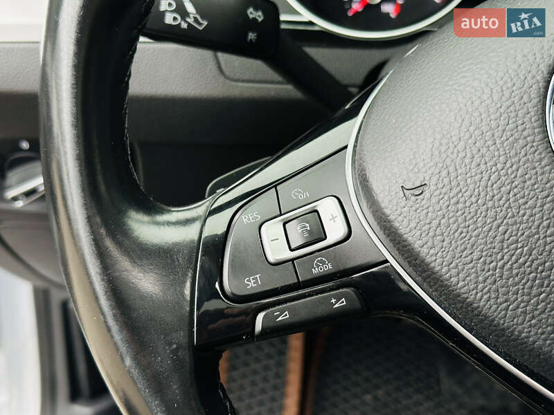 Универсал Volkswagen Passat 2015 в Харькове фото 30 Универсал Volkswagen Passat 2015 в Харькове