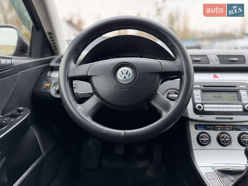 Универсал Volkswagen Passat 2007 в Ровно