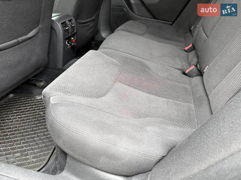 Универсал Volkswagen Passat 2007 в Ровно