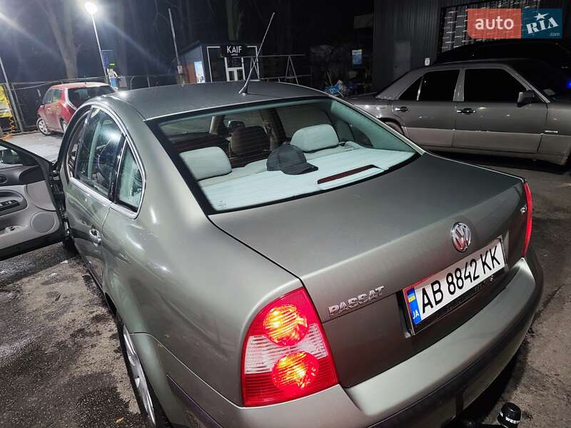 Седан Volkswagen Passat 2001 в Виннице