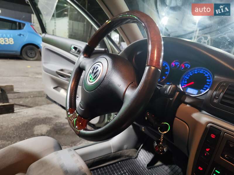 Седан Volkswagen Passat 2001 в Виннице