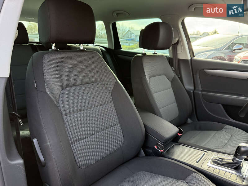 Универсал Volkswagen Passat 2011 в Стрые