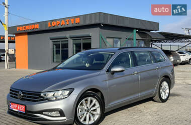 Універсал Volkswagen Passat 2021 в Лопатині