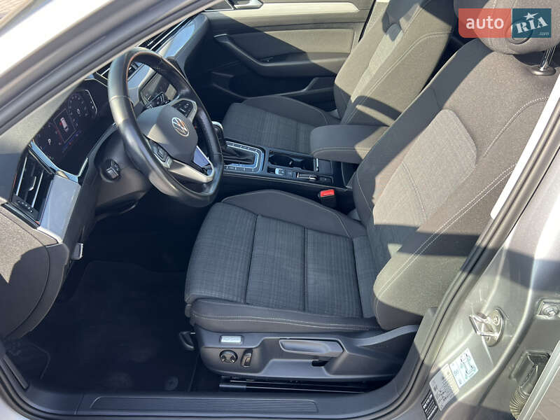 Универсал Volkswagen Passat 2021 в Лопатине