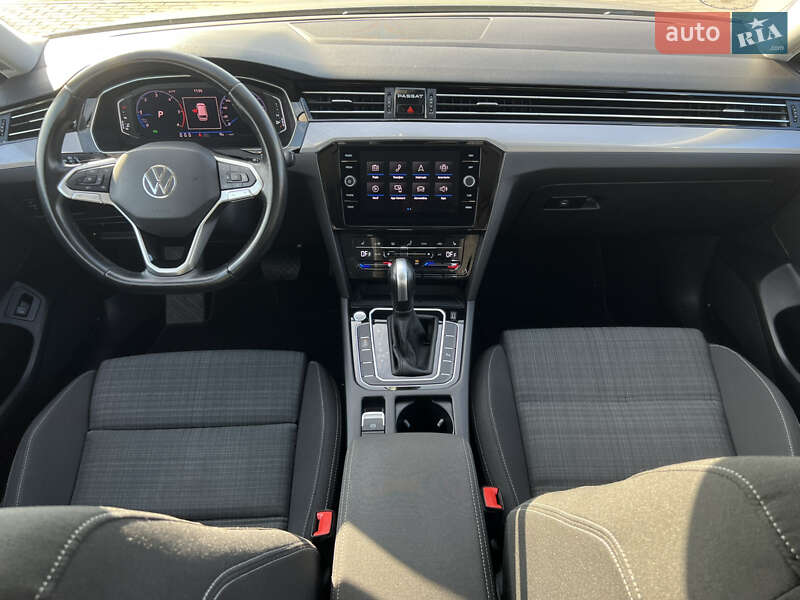 Универсал Volkswagen Passat 2021 в Лопатине