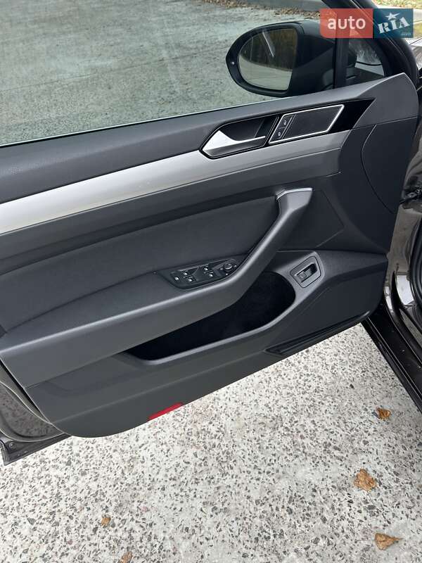 Седан Volkswagen Passat 2017 в Каневе фото 4 Седан Volkswagen Passat 2017 в Каневе