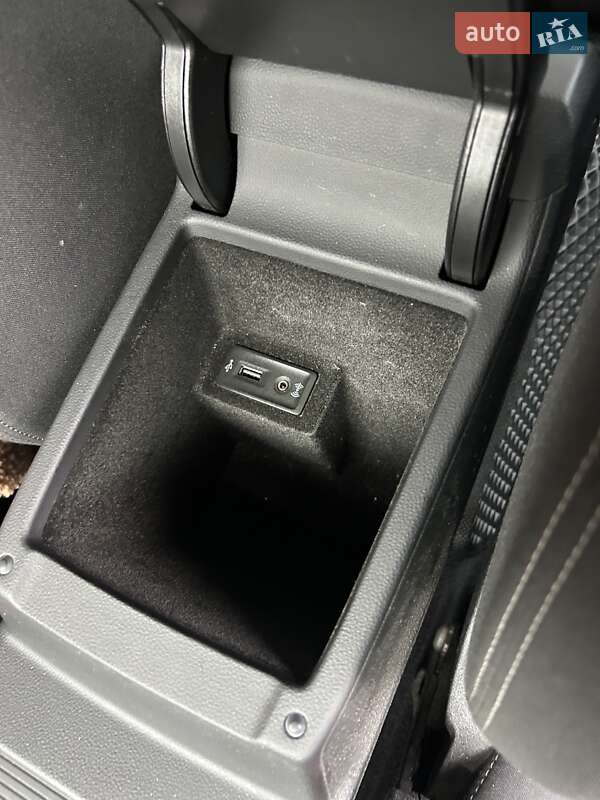 Седан Volkswagen Passat 2017 в Каневе фото 29 Седан Volkswagen Passat 2017 в Каневе