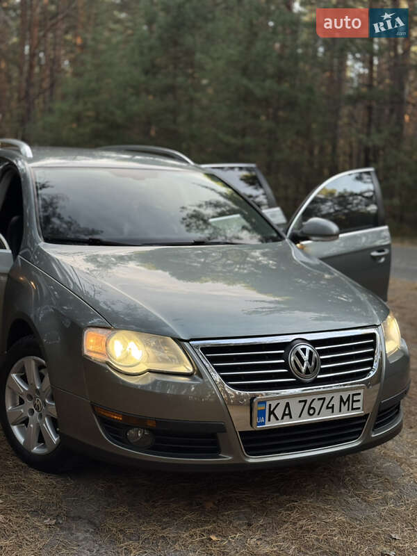 Универсал Volkswagen Passat 2006 в Киеве