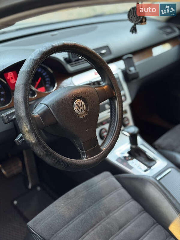 Универсал Volkswagen Passat 2006 в Киеве
