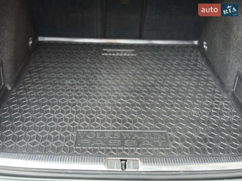 Универсал Volkswagen Passat 2006 в Киеве