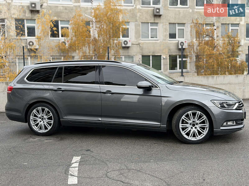 Универсал Volkswagen Passat 2016 в Киеве