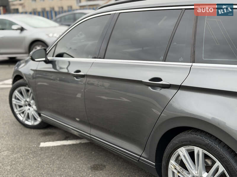 Универсал Volkswagen Passat 2016 в Киеве
