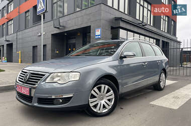 Универсал Volkswagen Passat 2008 в Киеве