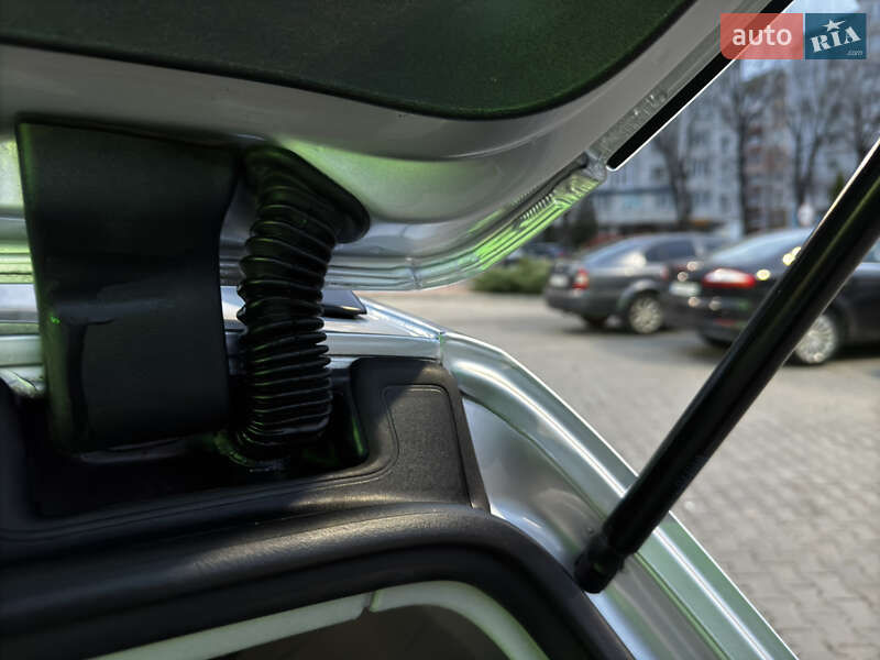 Універсал Volkswagen Passat 2012 в Києві