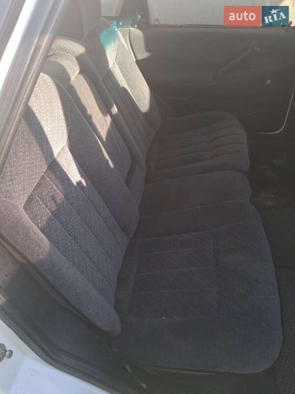 Седан Volkswagen Passat 1989 в Дрогобыче