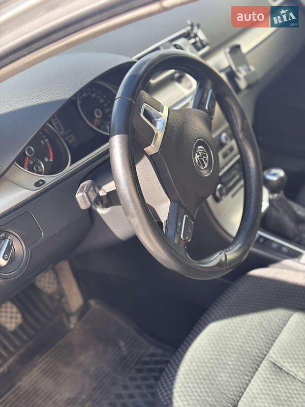 Универсал Volkswagen Passat 2011 в Львове фото 21 Универсал Volkswagen Passat 2011 в Львове