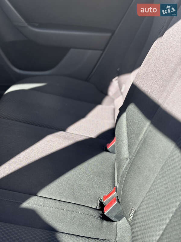 Универсал Volkswagen Passat 2011 в Львове фото 31 Универсал Volkswagen Passat 2011 в Львове