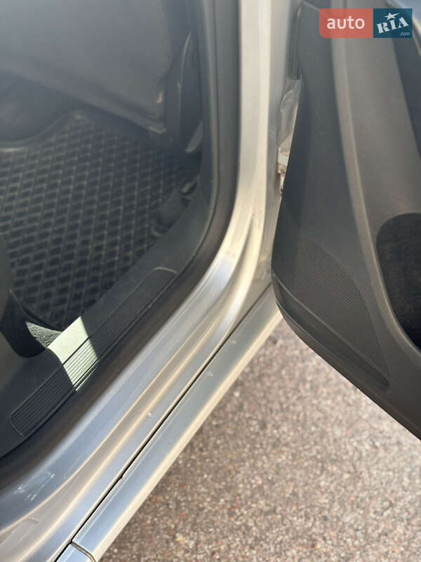 Универсал Volkswagen Passat 2011 в Львове фото 34 Универсал Volkswagen Passat 2011 в Львове